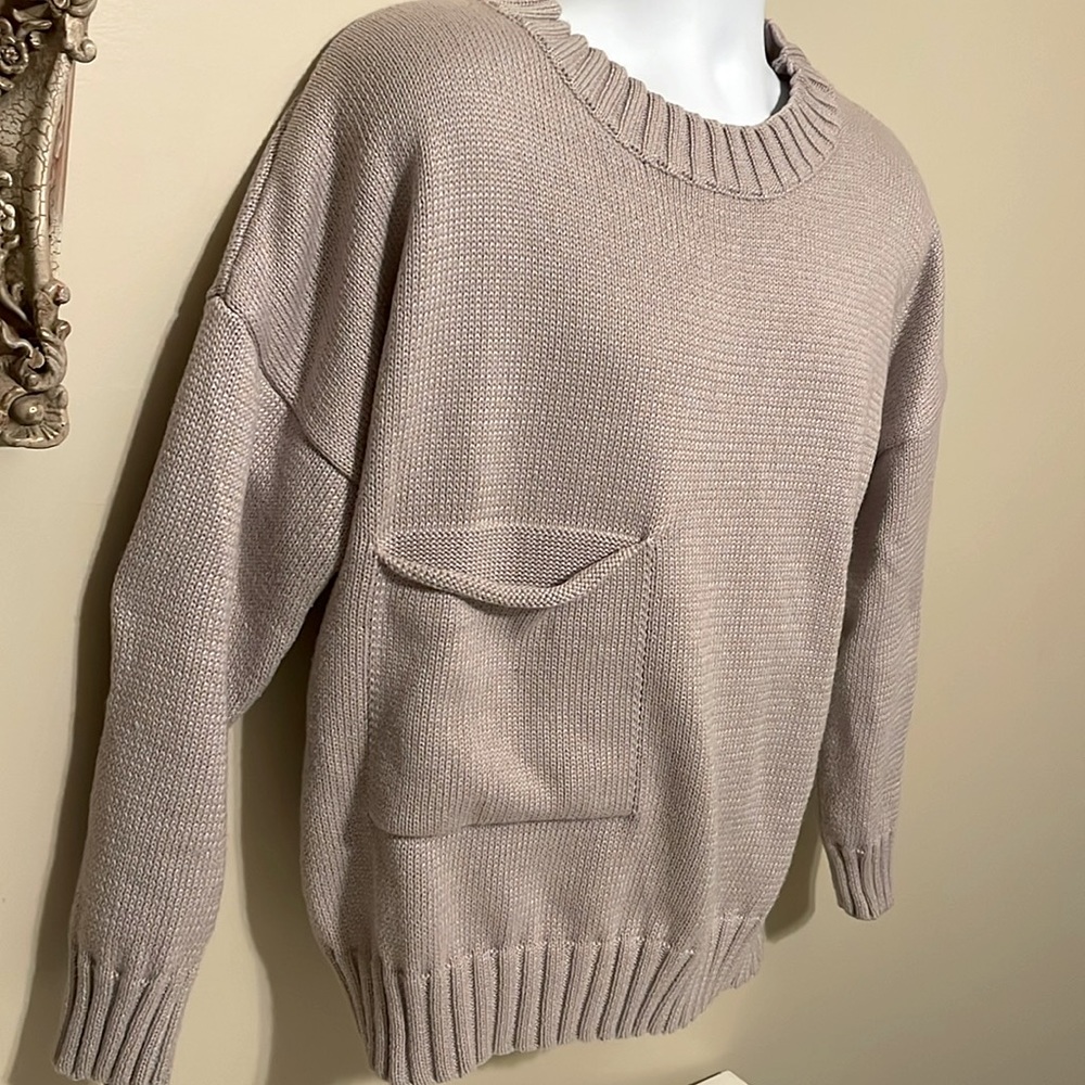Cotton Sweater with pocket. Size X Large (fits like large) - Picture 2 of 8